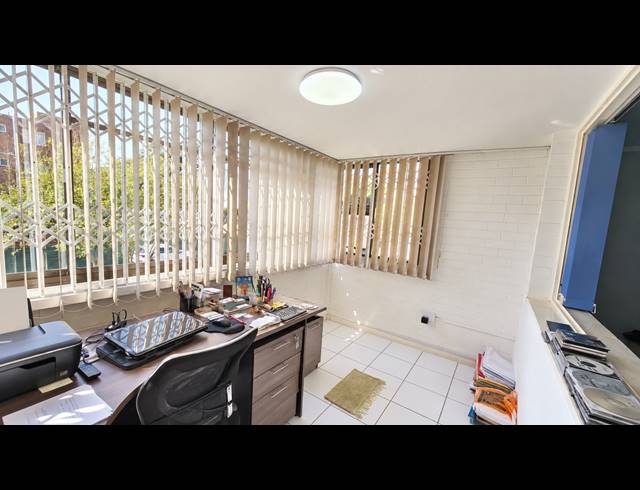 2.5 BEDROOM APARTMENT FOR SALE IN GLENWOOD